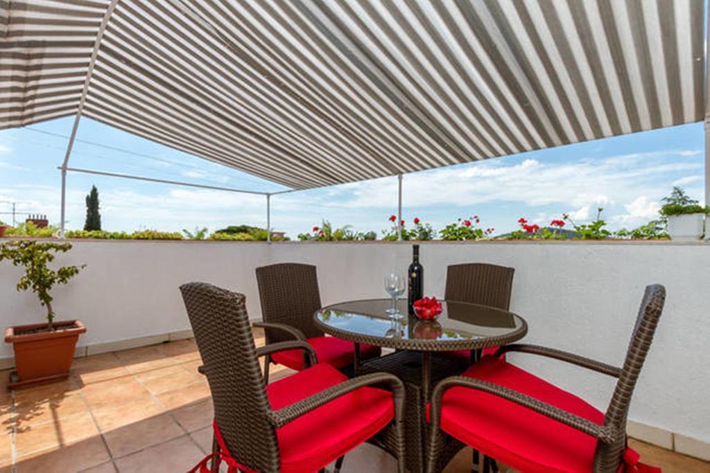 Apartment Palm Penthouse Terrace Split Exterior photo